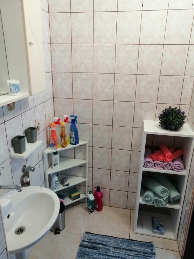 Apartman Tea Apartment พูลา ภายนอก รูปภาพ