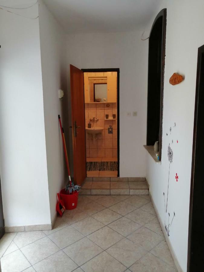 Apartman Tea Apartment พูลา ภายนอก รูปภาพ